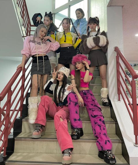 XG at Show Champion Stairs
